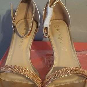 Size 6 gold heels with jeweled toe strap